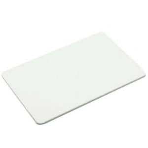 PLANCHE A DECOUPER AVEC POIGNEE DIM. 25X15CM. PLASTIQUE COULEUR BLANC