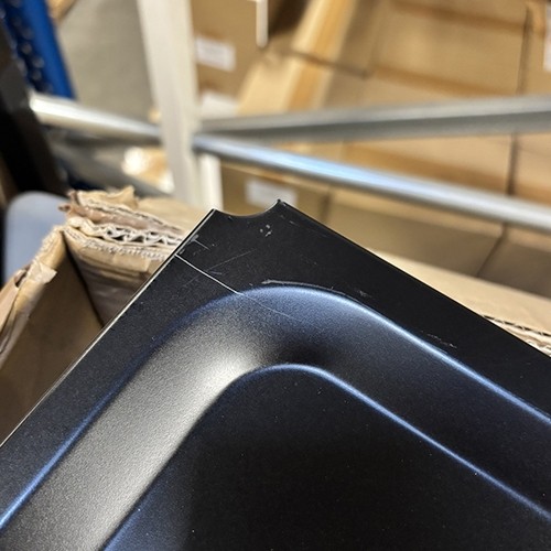 Serveerwagen mat zwart afmeting 910x590x950cm. rvs 3-plateaus 4 wielen(2/rem)